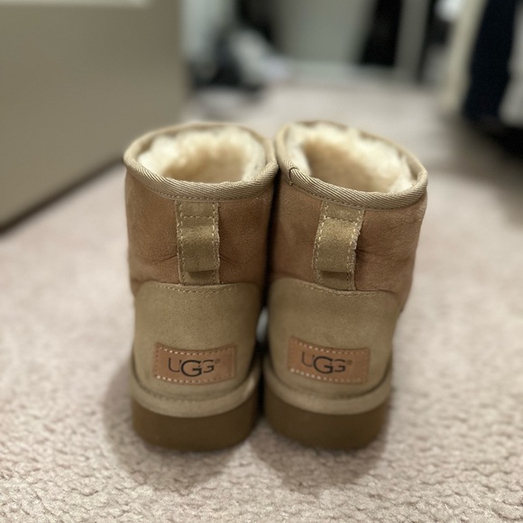 Women's Classic Mini II UGG Boots - Picture 4 of 5